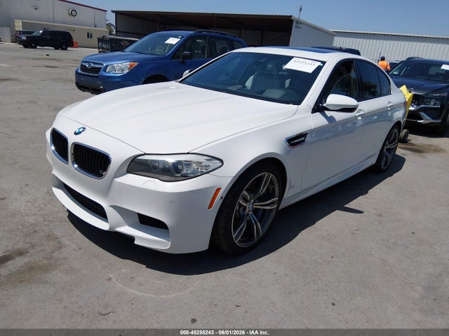 2013 BMW M5 照片 2