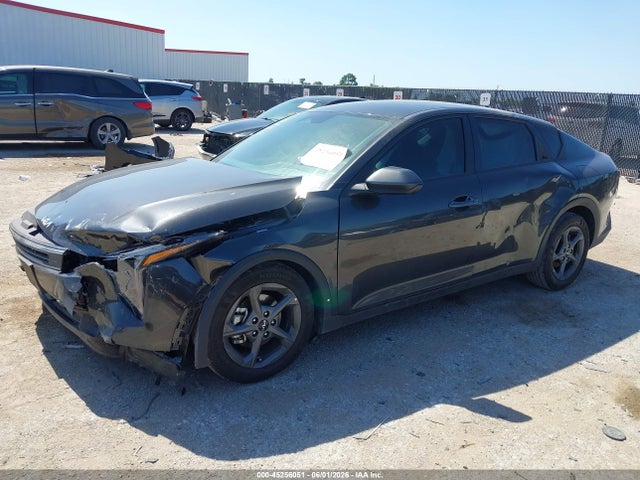 2025 KIA K4 LXS photo 2