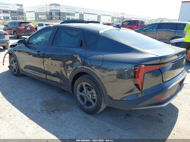 2025 KIA K4 LXS photo 3