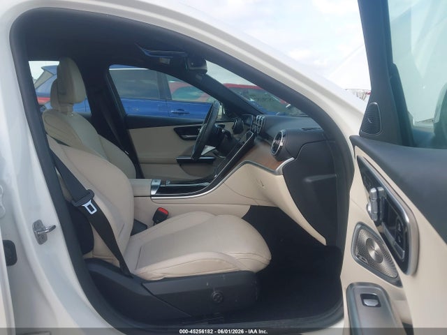 صورة 5 لـ 2024 Mercedes-BENZ C 300