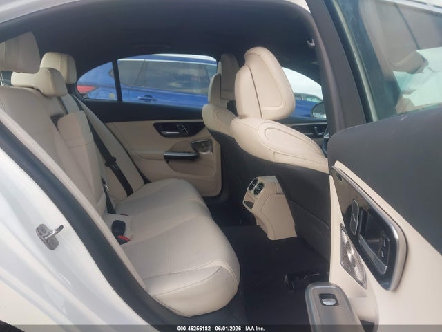 صورة 8 لـ 2024 Mercedes-BENZ C 300