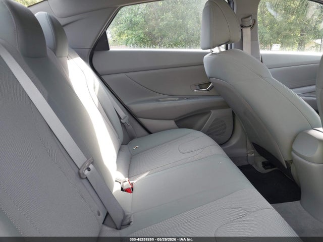 2021 Hyundai ELANTRA SE 照片 8