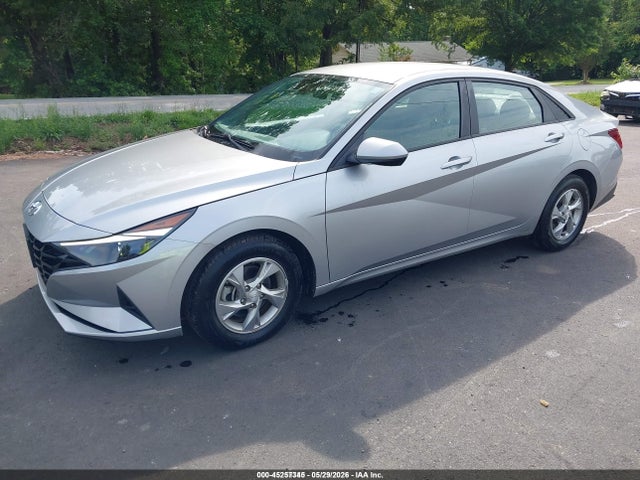 2021 Hyundai ELANTRA SE 照片 2