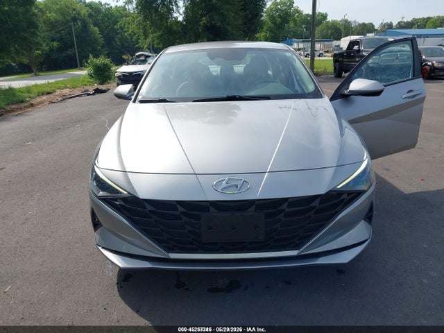 2021 Hyundai ELANTRA SE 照片 6