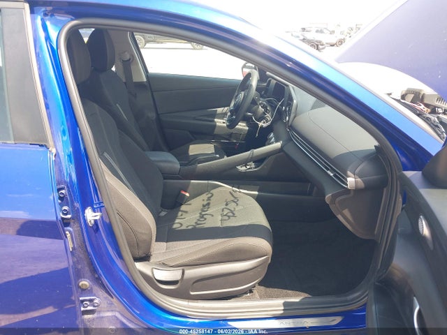 صورة 5 لـ 2025 Hyundai ELANTRA SE