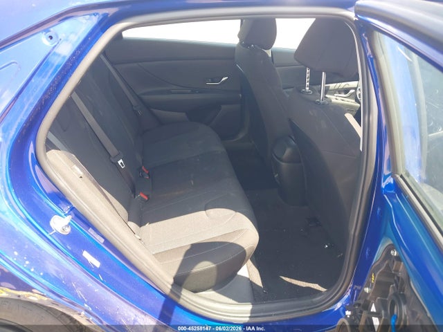 صورة 8 لـ 2025 Hyundai ELANTRA SE