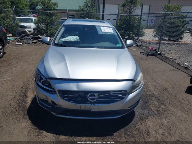 صورة مصغرة 12 لـ 2017 Volvo V60 T5 PLATINUM