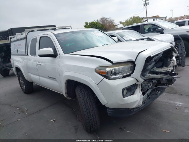 2017 TOYOTA TACOMA SR5 V6
