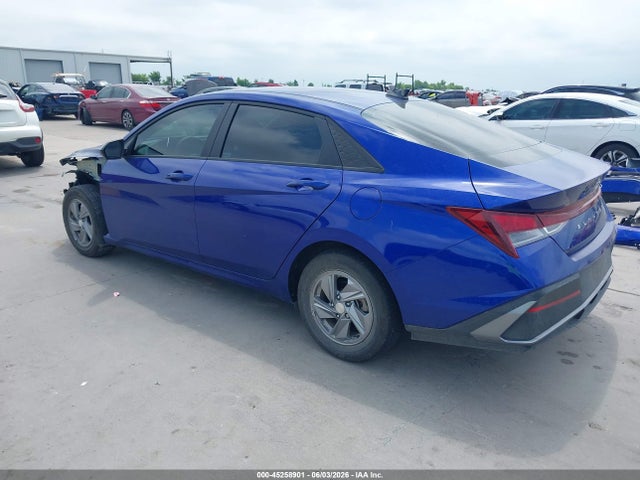 صورة 3 لـ 2024 Hyundai ELANTRA SE