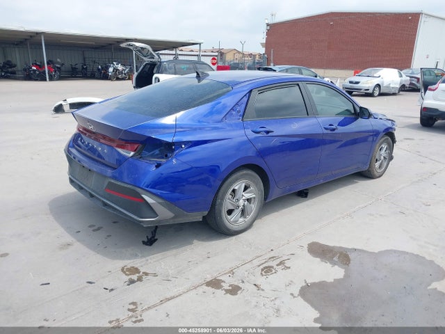صورة 4 لـ 2024 Hyundai ELANTRA SE