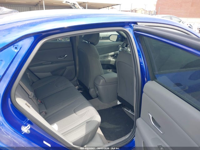 صورة 8 لـ 2024 Hyundai ELANTRA SE
