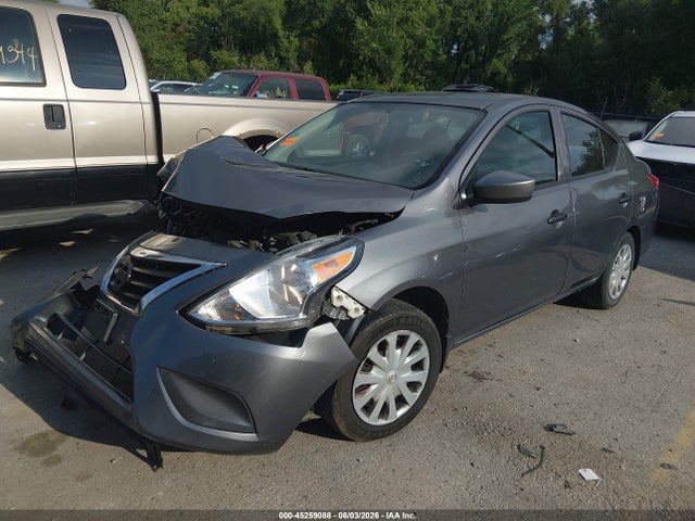 2017 Nissan VERSA 1.6 S — фото 2