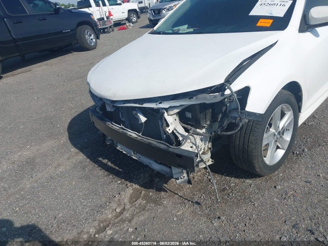 صورة 6 لـ 2013 Toyota CAMRY SE