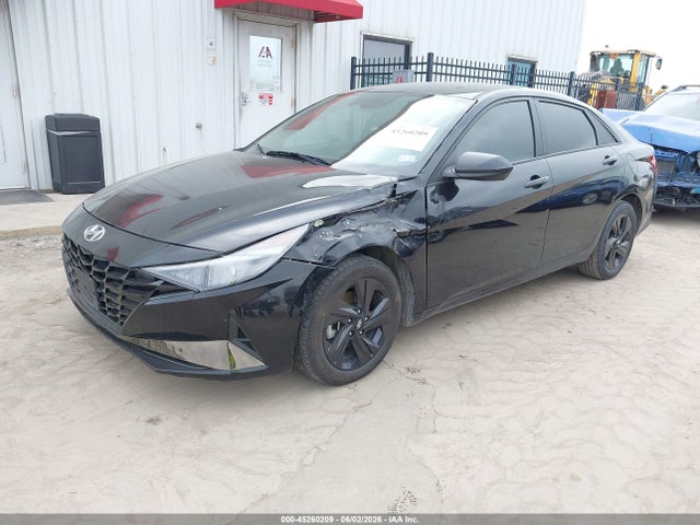 صورة 2 لـ 2022 Hyundai ELANTRA HYBRID BLUE