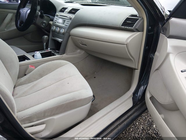 2011 Toyota CAMRY LE 照片 5