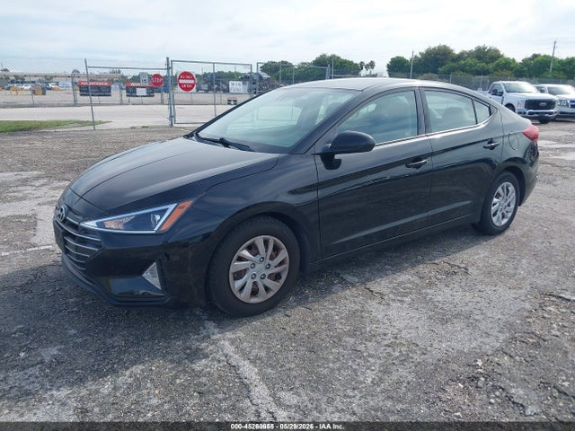 2020 Hyundai ELANTRA SE 照片 2