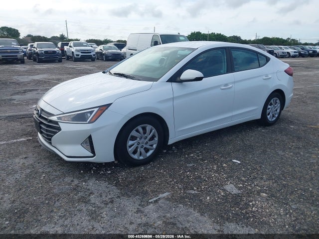 2020 Hyundai ELANTRA SE 照片 2