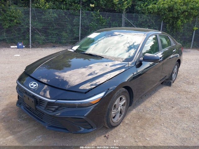 2025 Hyundai ELANTRA SE photo 2