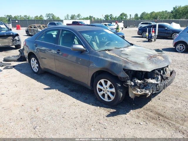 2011 TOYOTA CAMRY LE