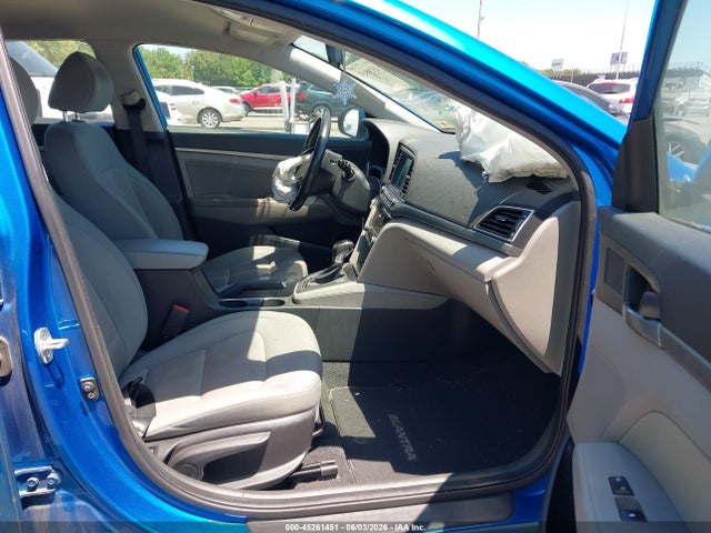 صورة 5 لـ 2017 Hyundai ELANTRA SE