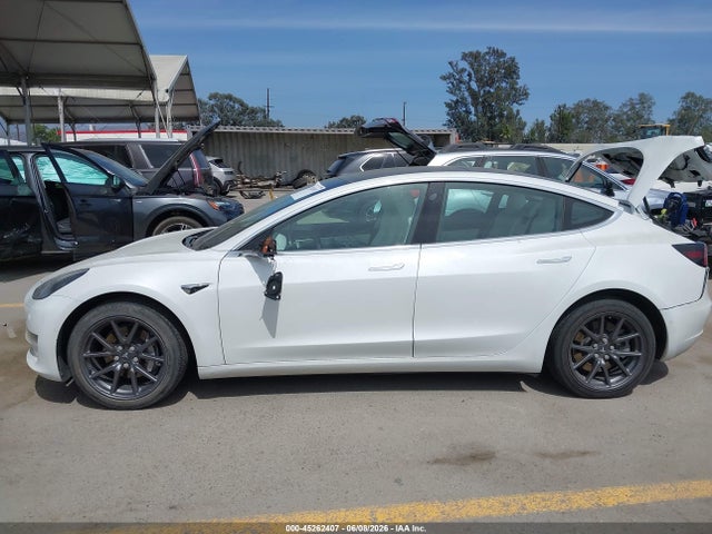 صورة مصغرة 15 لـ 2020 Tesla MODEL 3 STANDARD RANGE PLUS REAR-WHEEL DRIVE/STAND