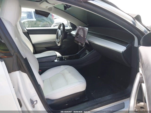 2020 Tesla MODEL 3 STANDARD RANGE PLUS REAR-WHEEL DRIVE/STAND — фото 5