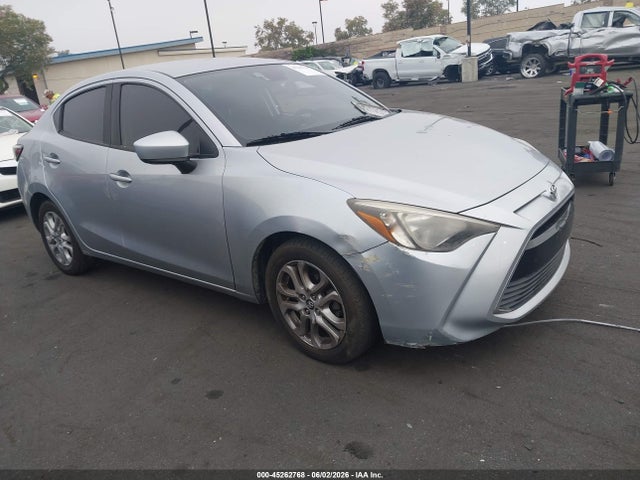 2017 TOYOTA YARIS 