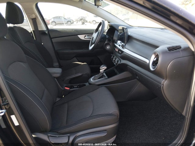 2023 KIA FORTE LX photo 5