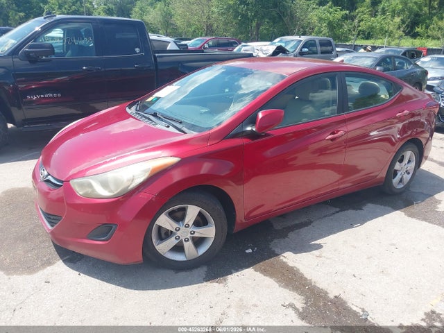 2013 Hyundai ELANTRA GLS 照片 2
