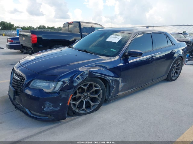 2015 Chrysler 300 300S photo 2