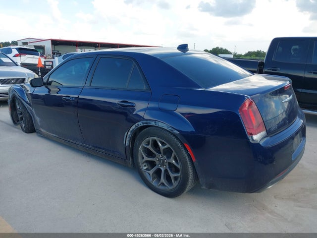 2015 Chrysler 300 300S photo 3