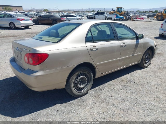 TOYOTA COROLLA LE - 4