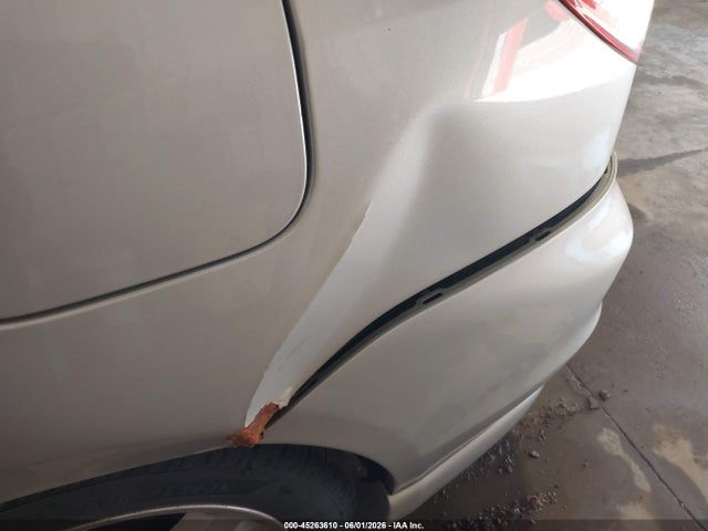 2003 Toyota MATRIX XR thumbnail 17