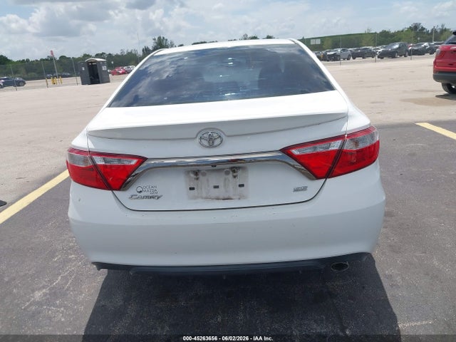 2015 Toyota CAMRY SE thumbnail 17
