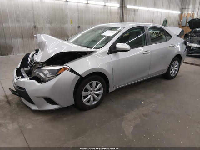 2014 Toyota COROLLA LE photo 2