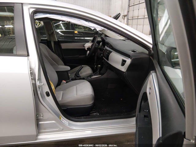 2014 Toyota COROLLA LE photo 5