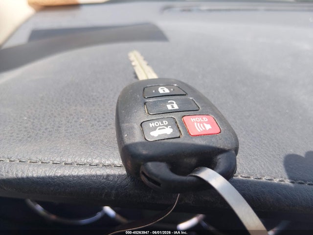صورة مصغرة 11 لـ 2015 Toyota COROLLA LE