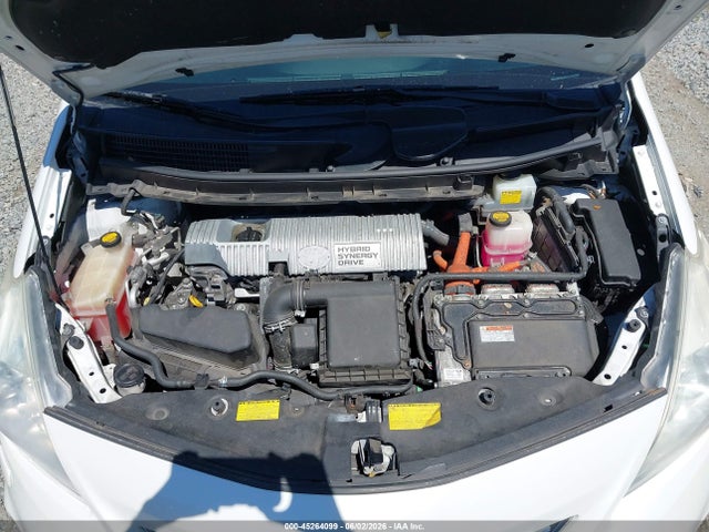 صورة 10 لـ 2013 Toyota PRIUS V FIVE