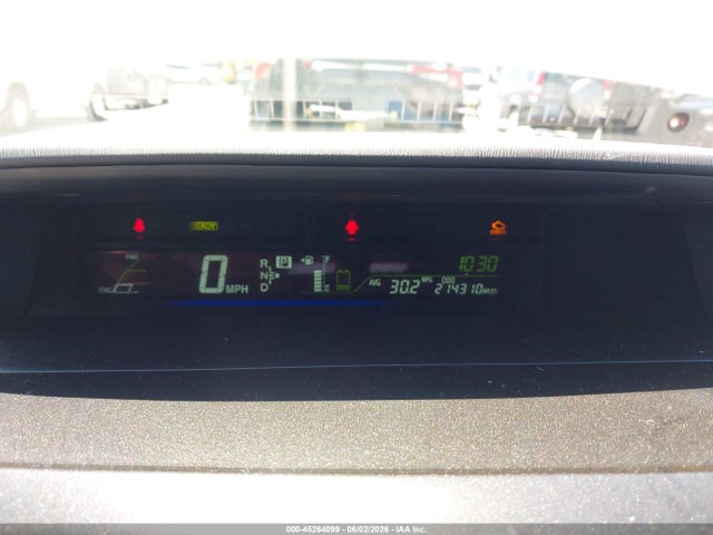 صورة 7 لـ 2013 Toyota PRIUS V FIVE