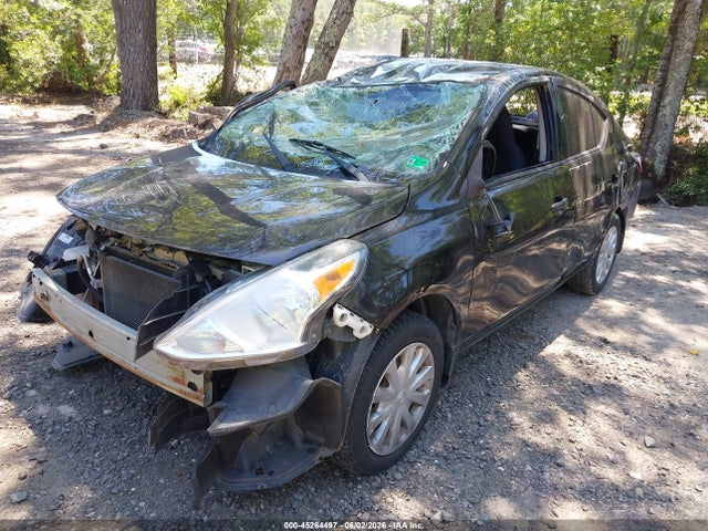 2015 Nissan VERSA 1.6 S 照片 2