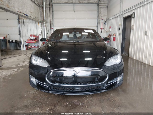 صورة مصغرة 12 لـ 2014 Tesla MODEL S P85D