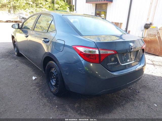 2016 Toyota COROLLA LE photo 3