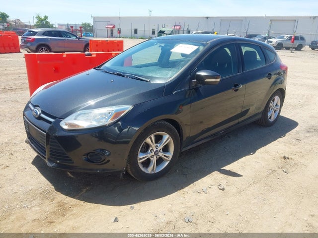FORD FOCUS SE - 2