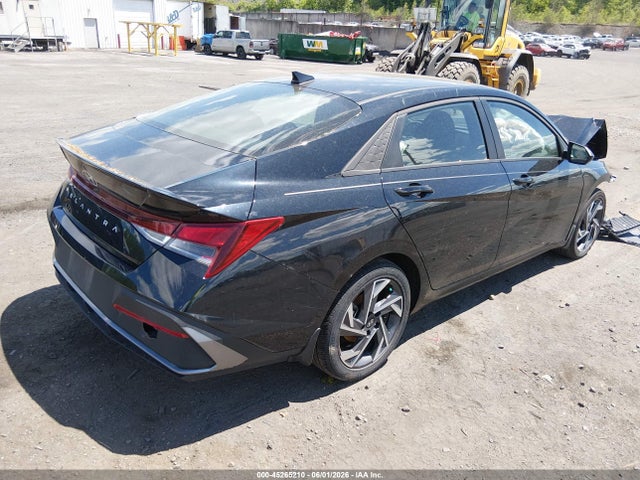 صورة 4 لـ 2025 Hyundai ELANTRA SEL SPORT
