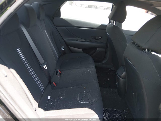صورة 8 لـ 2025 Hyundai ELANTRA SEL SPORT