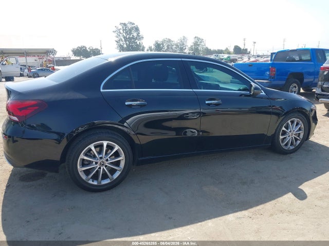 2019 Mercedes-BENZ A 220 — миниатюра 13