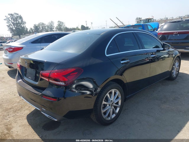 صورة 4 لـ 2019 Mercedes-BENZ A 220
