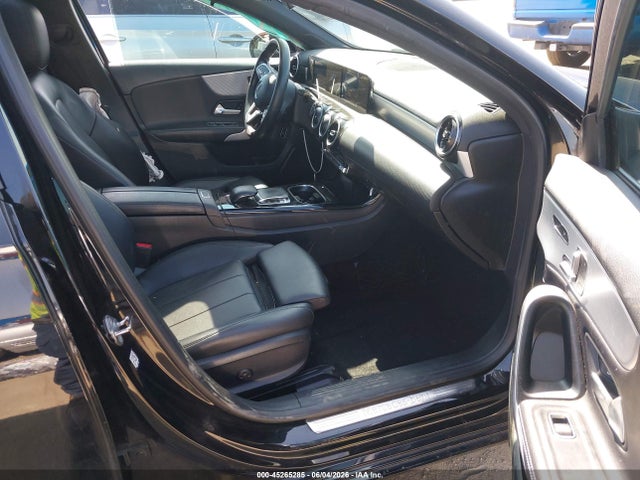 صورة 5 لـ 2019 Mercedes-BENZ A 220