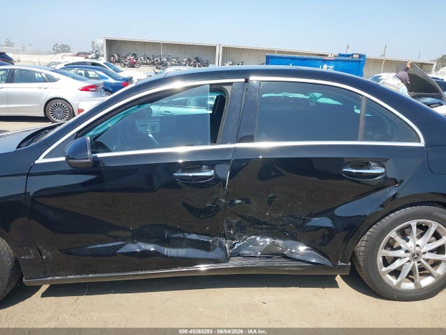 صورة 6 لـ 2019 Mercedes-BENZ A 220