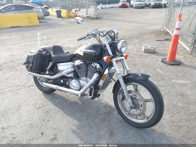 2002 HONDA VT1100 C